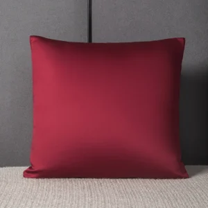 funda cojín seda mulberry rojo 55x55 - FundasCojines.com