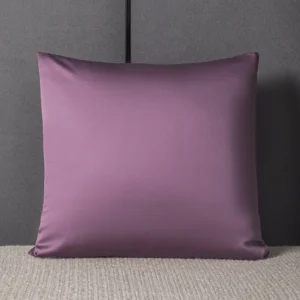 funda cojín seda mulberry violeta 60x60 - FundasCojines.com