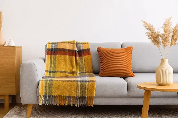 Fundas de cojines decorativas: transforma tu salĂłn con estilo y confort